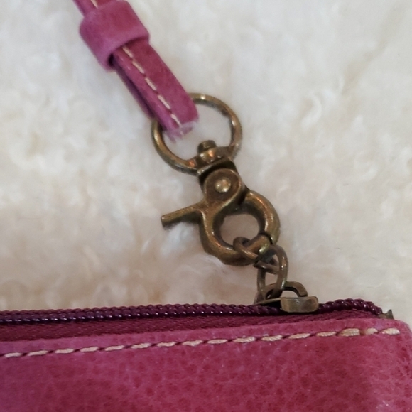 Red Leather Wristlet 4 X 7 Bag - Picture 4 of 9